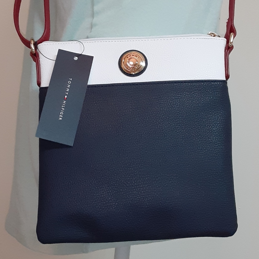 Lovely Tommy Hilfiger Crossbody